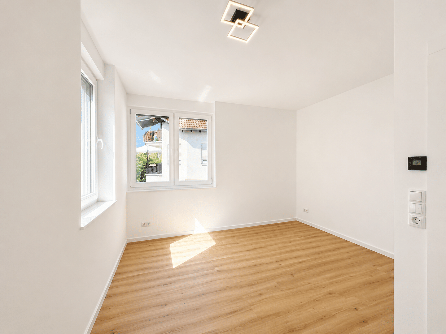 Exklusive Neubau-Doppelhaushälfte mit Garten und Dachterrasse – Neuwied – Vorschaubild 9