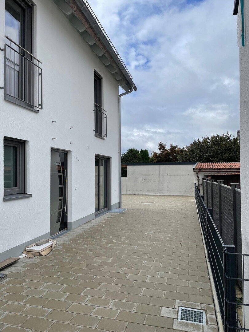Moderne sparsame Doppelhaushälfte mit 4 Schlafzimmer und Keller – Jettingen-Scheppach – Vorschaubild 2