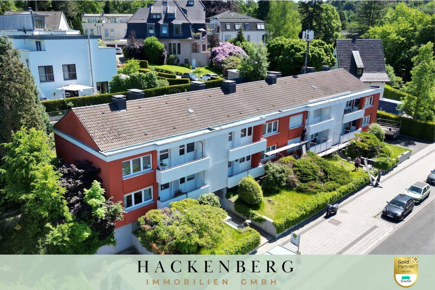 Südviertel: Frisch sanierte 3 Zimmer Wohnung mit 2 Balkonen!