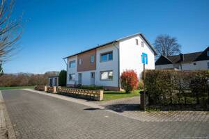 Viel Raum für Familie & Ideen - Charmantes Haus mit Garten in Bonn-Niederholtorf – 53229 Bonn – Vorschaubild 2