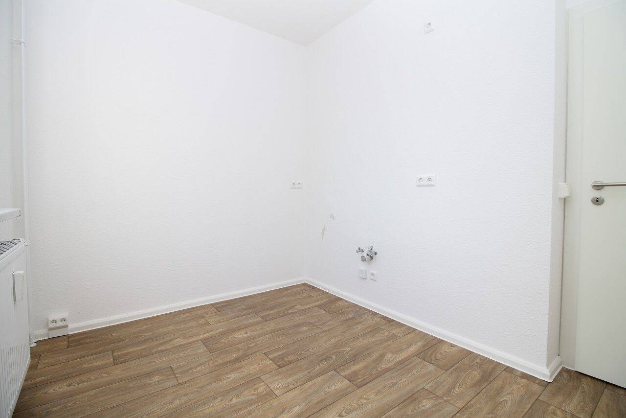 Moderne Dreiraumwohnung mit Balkon, Wanne und Dusche – Leipzig – Vorschaubild 6