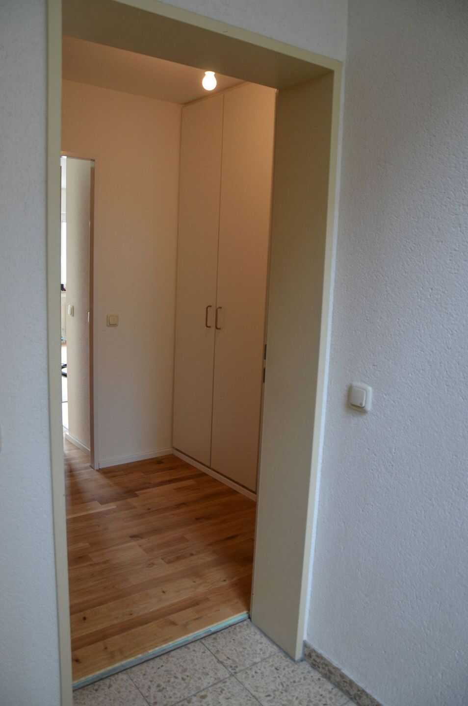 Helle lichtdurchflutete 2-Raum Wohnung in Mönchengladbach Rheydtydt – Mönchengladbach – Vorschaubild 9