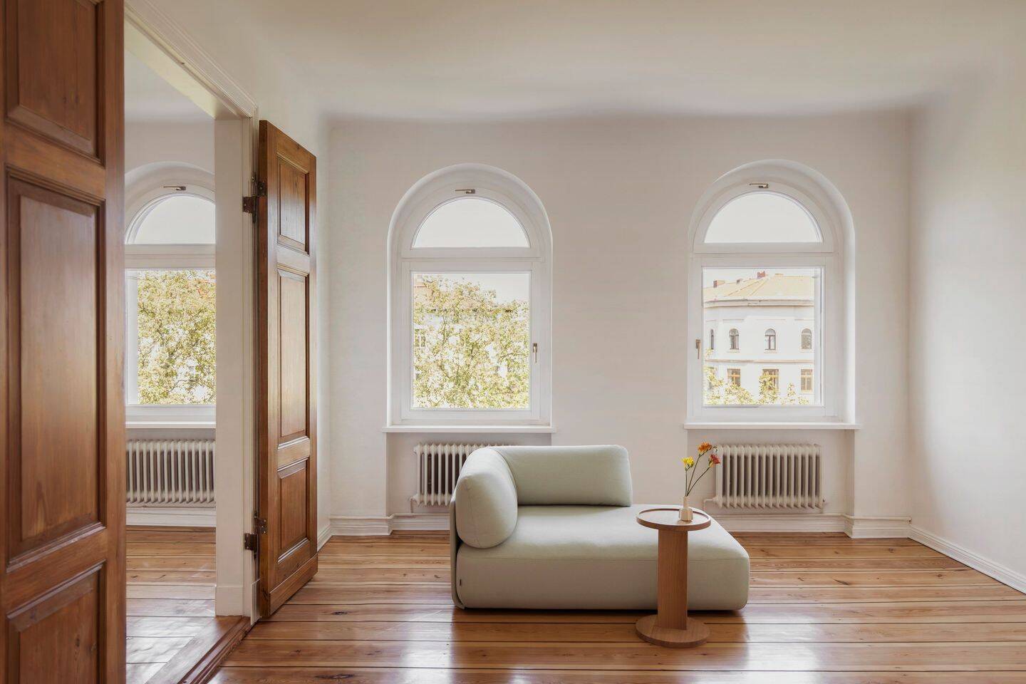 Altbauklassiker mit Enfilade, Dielen, Kachelöfen und weitem Blick über Kreuzberg