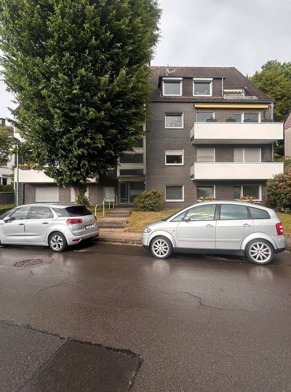 Charmante 2,5 Zimmer-Eigentumswohnung - ideal für Singles oder Kapitalanleger – 45136 Essen – Bild 1 von 9