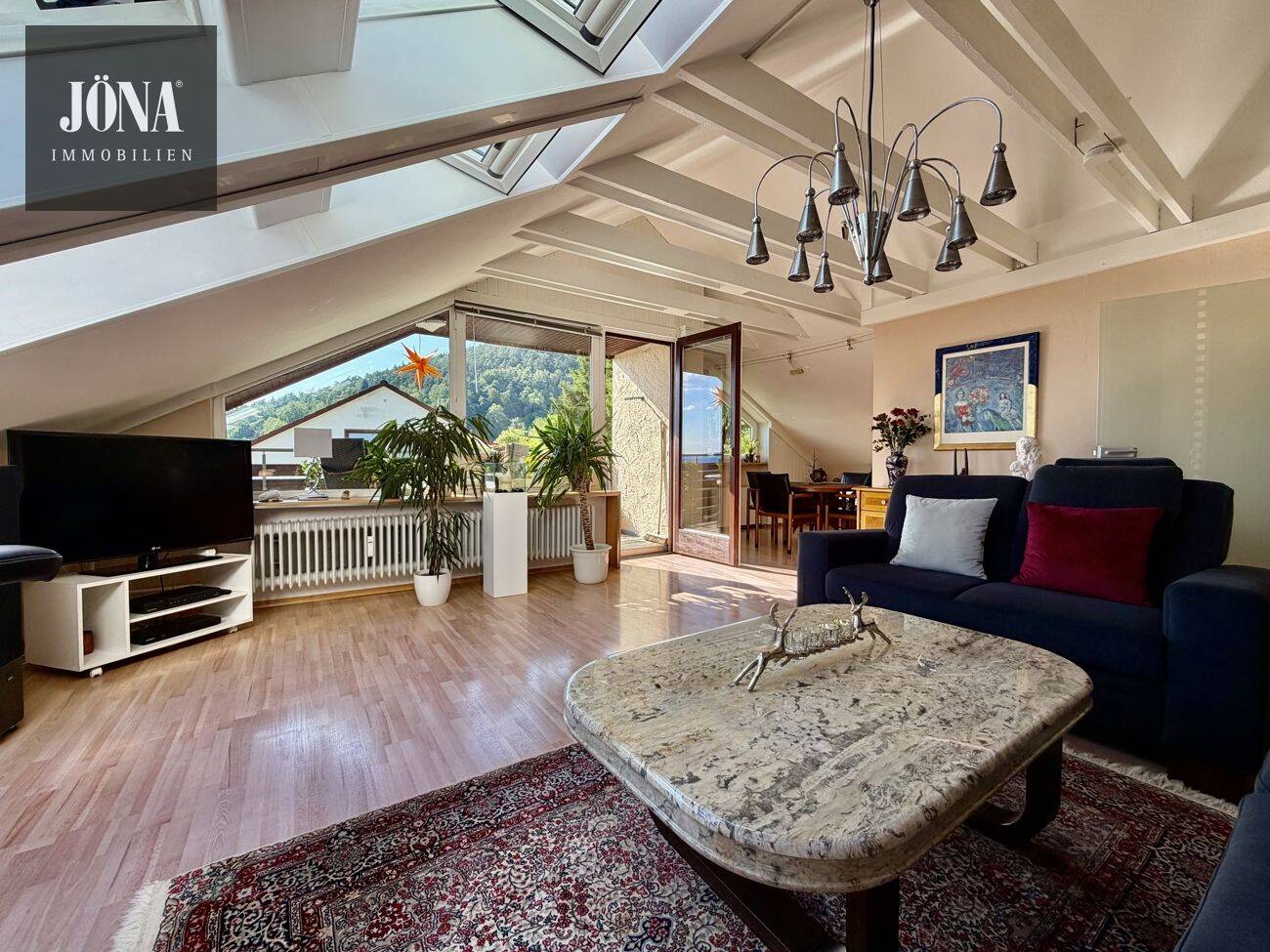Exklusive Loft-Dachgeschoss-Wohnung mit Penthouse Charakter