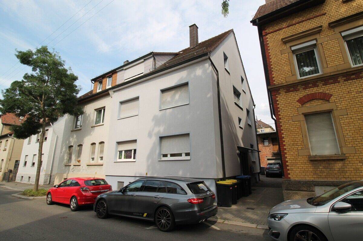 *** Attraktive Kapitalanlage: Voll vermietetes 3-Familienhaus in zentraler Lage von Böckingen *** – 74080 Heilbronn – Bild 1 von 9
