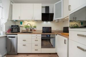 Stilvolles Reihenendhaus mit Wintergarten, Garten & Carpot sowie 2 Stellplätzen - sofort einziehen – 28259 Bremen – Vorschaubild 6