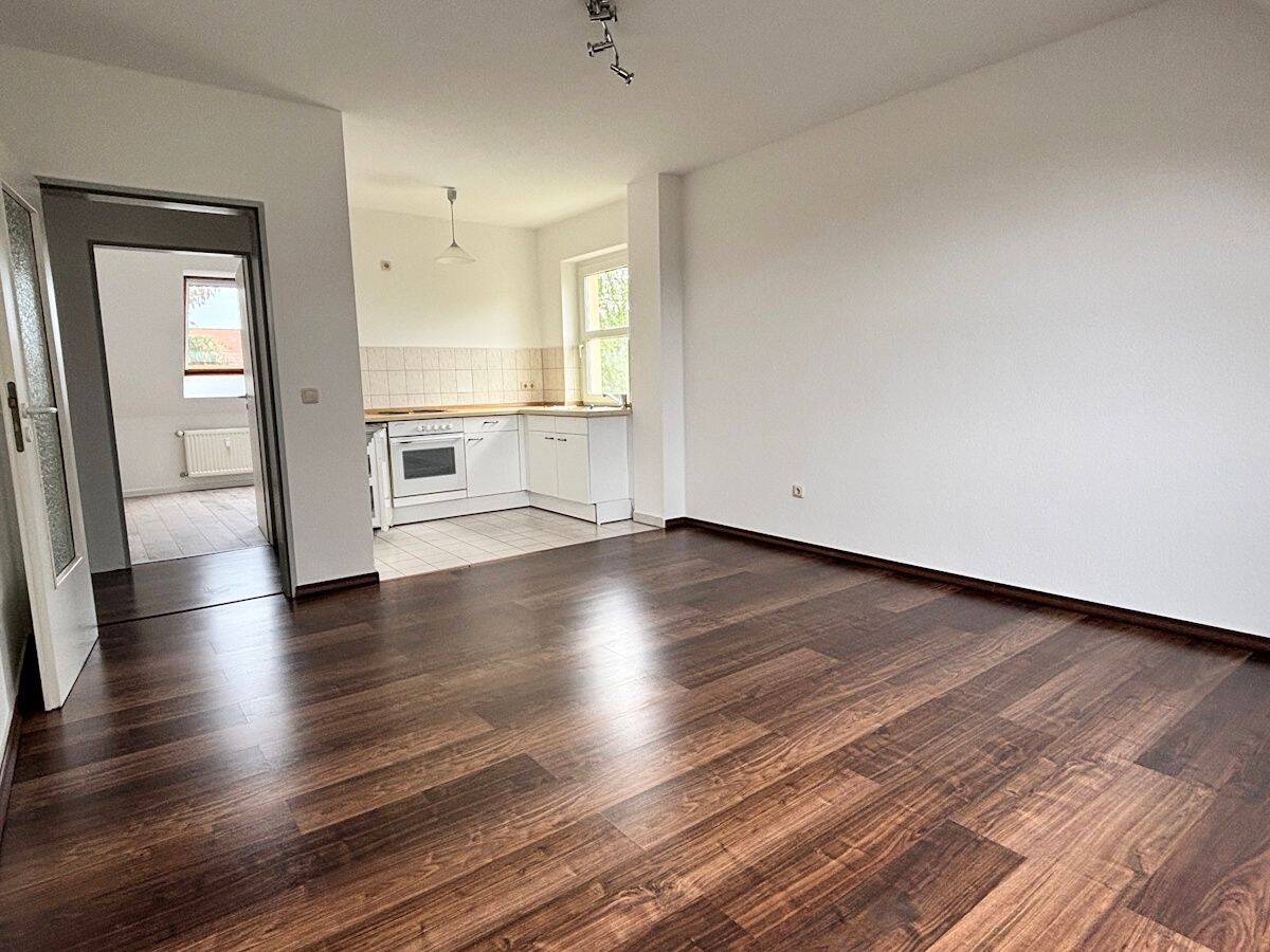 Wohnen in ruhiger, grüner Lage - Helle 2-Zi.-Single-DG-Whg. mit sonniger Dachterrasse – Borna – Vorschaubild 7