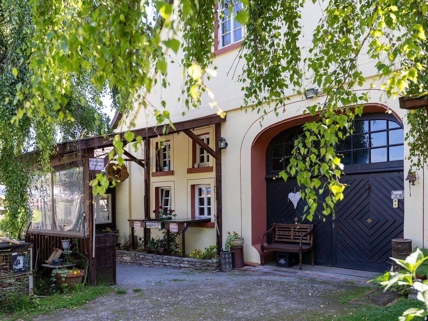 Traditionsreicher Hof Luckmann: Etablierter Park-Biergarten mit gemütlichem Wohnhaus – Bissendorf – Vorschaubild 3