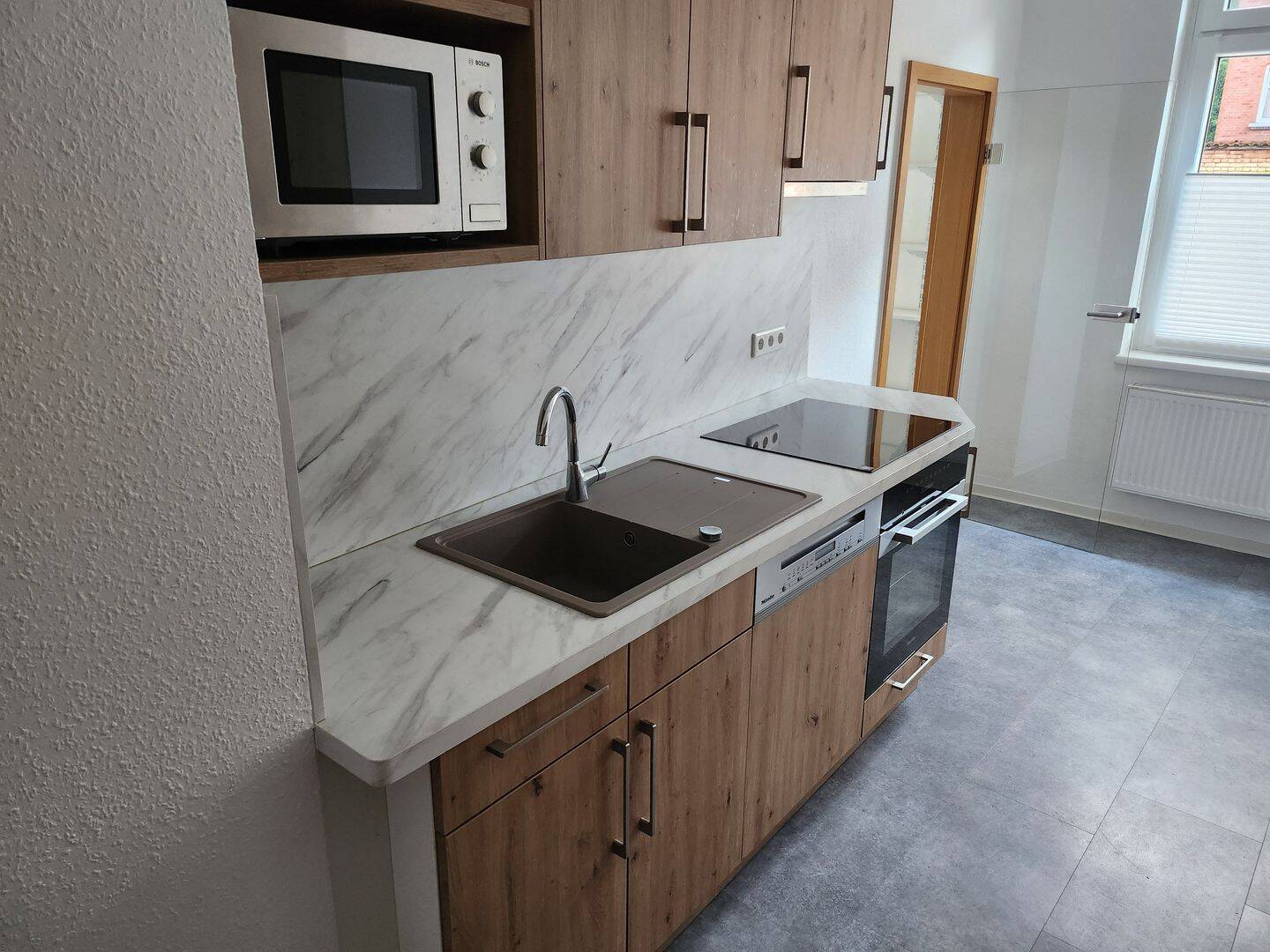 helle große 4 Raum Whg teilmöbliert mit EBK – Jena – Vorschaubild 8