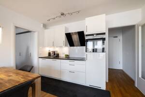 MÜNCHNER IG | TRAUMHAFTE 2 ZIMMER WOHNUNG IN SCHWABING MIT BLICK INS GRÜNE ! – 80807 München – Vorschaubild 7