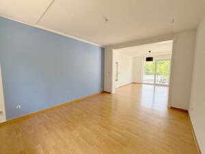 Dreifamilienhaus in Trier-Olewig: Garten, 2 Garagen, voll unterkellert – 54295 Trier – Vorschaubild 2