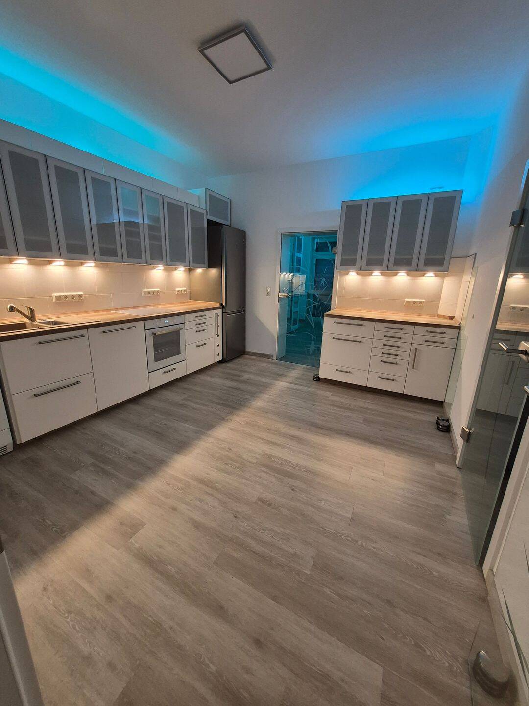 Moderne möblierte 2 Zimmer Wohnung mit vollwertiger Wohnküche & hochwertige funktionale Ausstattung – Dortmund – Vorschaubild 5