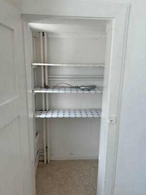 Begehrte Lage in Mainz-Bretzenheim: Attraktives MFH mit 4 Einheiten, Garten und 3 KFZ-Stellplätzen – 55128 Mainz – Vorschaubild 9