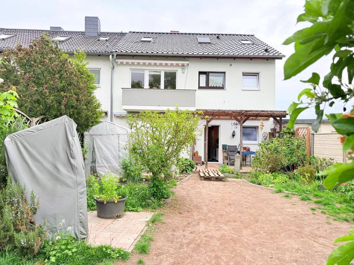 Wohnkomfort mit Perspektive: Viel Platz für Familie, Hobby und Homeoffice – 12277 Berlin – Bild 1 von 9