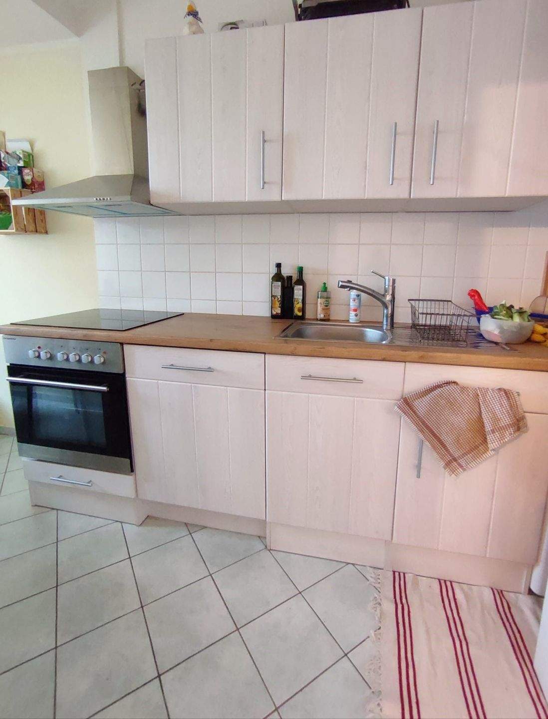 EBK Übernahme mögl. bei Bedarf + Bad mit Fenster + West-Balkon + Laminat !! – Chemnitz – Bild 1 von 9