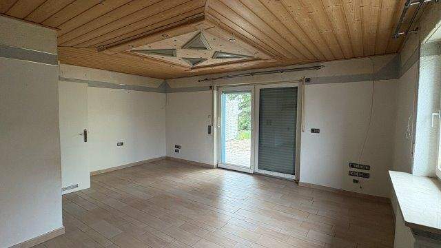 BREITENGÜßBACH - 2-FAMILIENHAUS mit bester Versorgung & Eigennutzungsmöglichkeit – Breitengüßbach – Vorschaubild 2