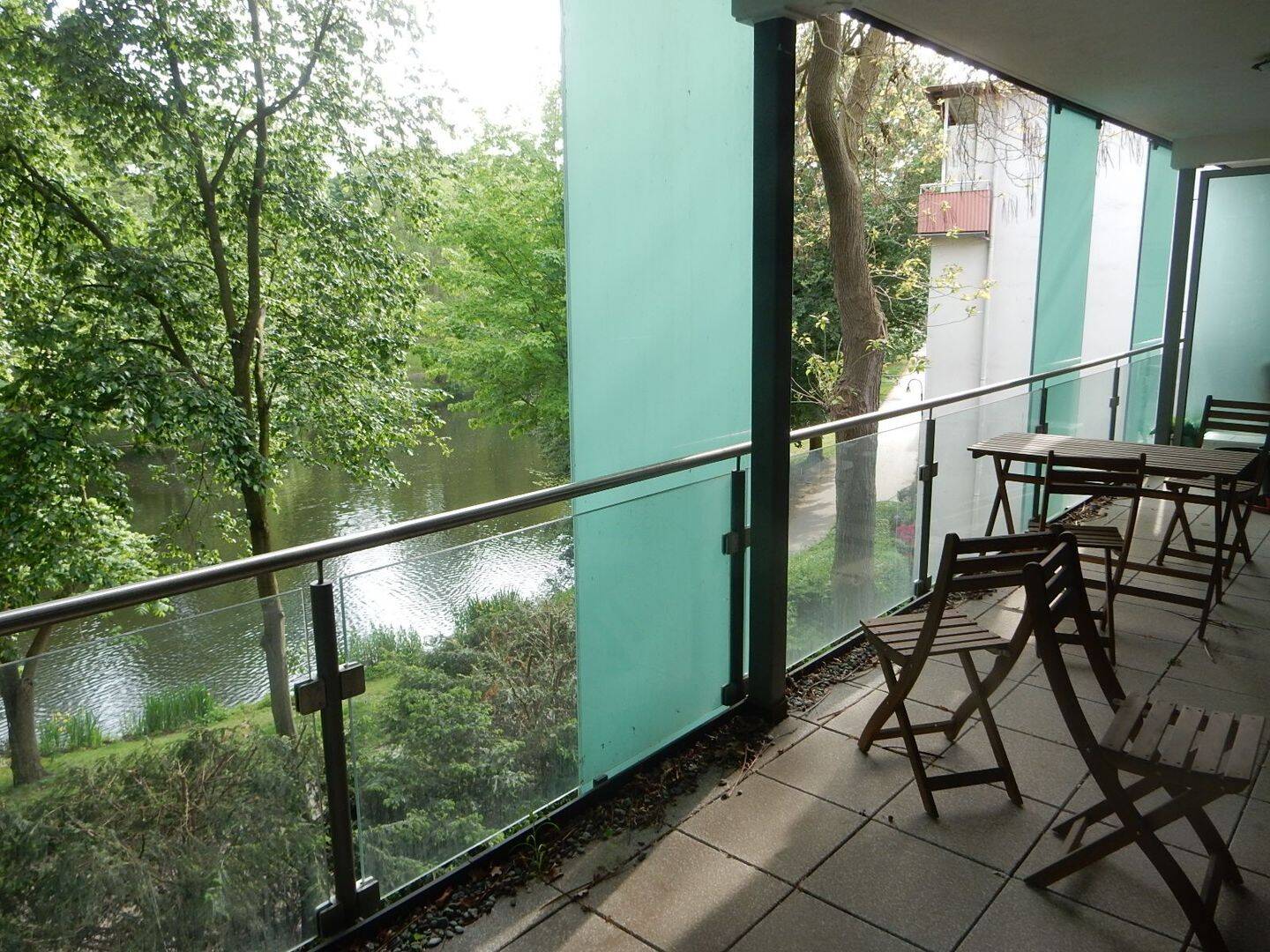 Schicke, helle + moderne 2-Zimmer-Wohnung mit Blick in die Wallanlagen – Bremen – Vorschaubild 4