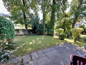 Sonnige 3-Zimmer-Gartenwohnung mit ca. 35 m² ausgebautem Souterrain und Badezimmer im Untergeschoss – 81827 München – Vorschaubild 2