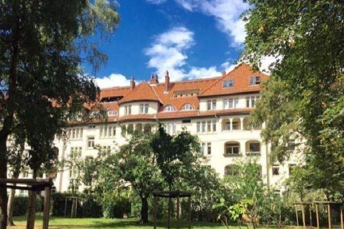 VON PRIVAT *Sanierte Wohnung in der List zentrumsnah mit guter Anbindung optional mit Dachboden 180 m2 mit zu verkaufen*