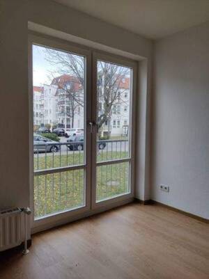 Sonn. neu renov. 1-R-NB-Appartment mit neuer Einbauküche in Dresden-Laubegast unweit der Elbe