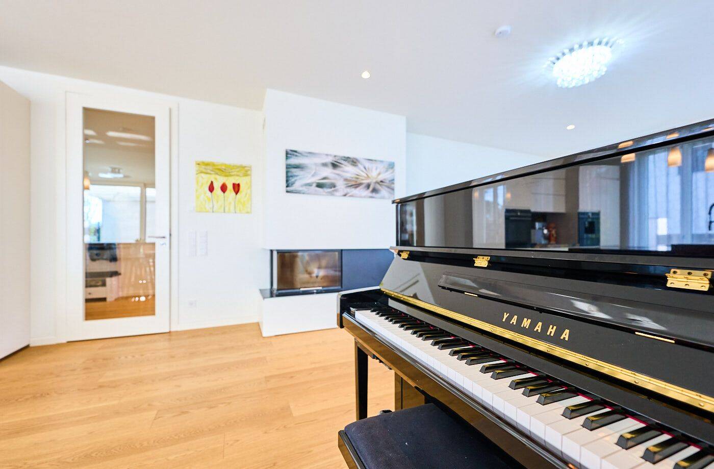 Exklusives Familiendomizil mit moderner Architektur und viel Platz für die ganze Familie – München – Vorschaubild 9