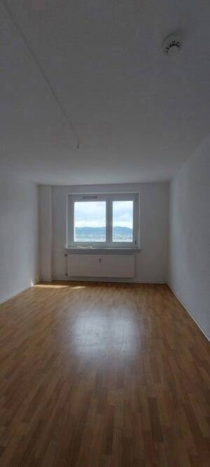 Familienfreundliche 3-Zimmerwohnung mit Balkon und Aufzug! – 1239 Dresden – Vorschaubild 8