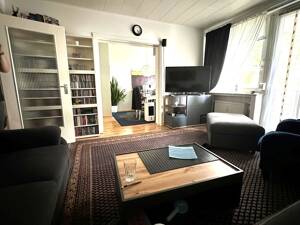 TOPLAGE in HASTEDT! Erstklassige 3-Zimmer-Eigentumswohnung mit heller EBK + 2 Balkonen in Wesernähe