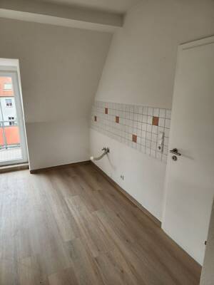 gemütliche 2 Raum Wohnung mit Balkon und Spitzboden – 99092 Erfurt – Vorschaubild 5