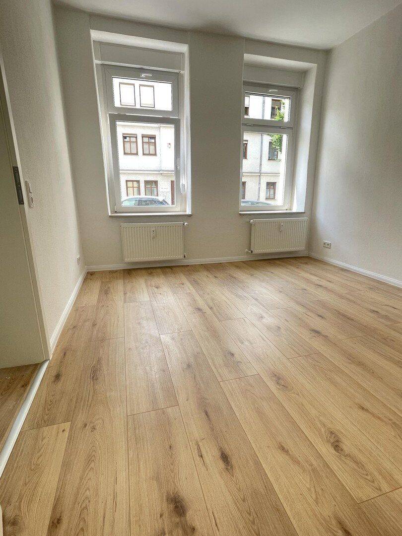 Erstbezug nach Sanierung, 3- RaumWohnung mit EBK und Terasse – Magdeburg – Vorschaubild 3