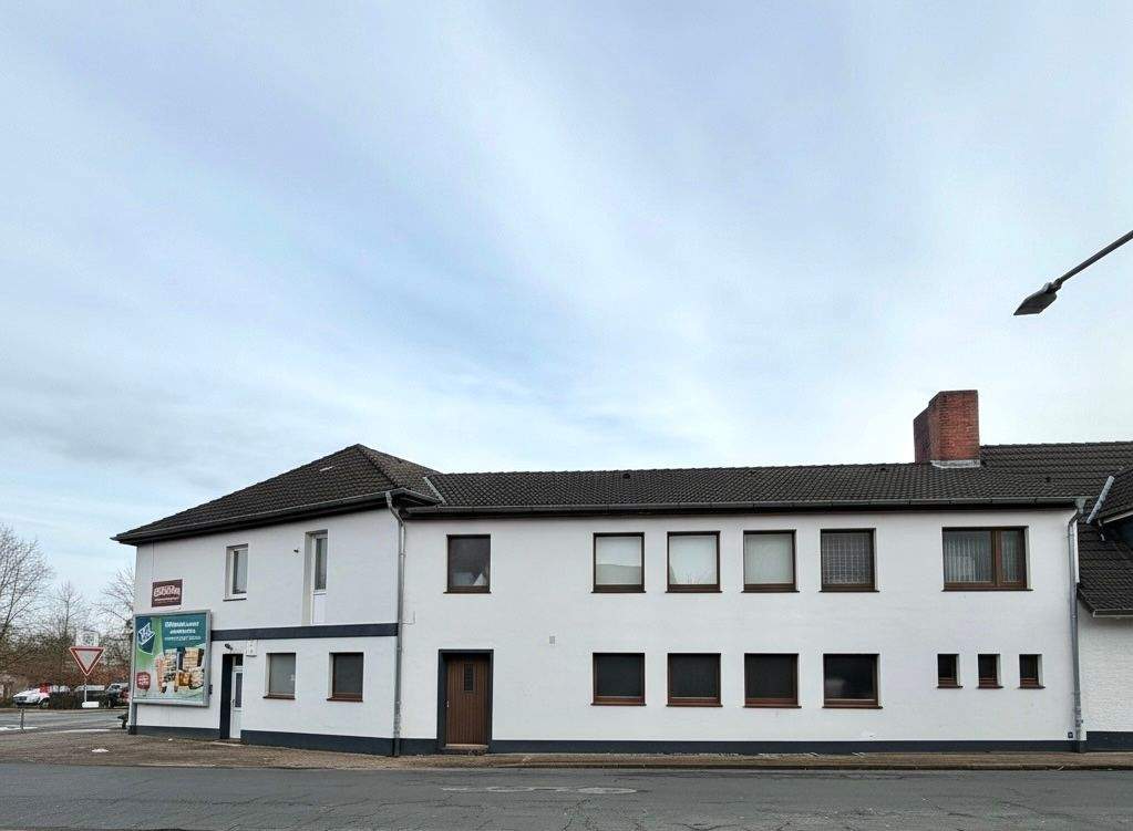 Renditestarke Kapitalanlage: Gepflegtes Mehrfamilienhaus mit 5 Wohneinheiten & 3 Gewerbeeinheiten ! – Scheeßel – Vorschaubild 3