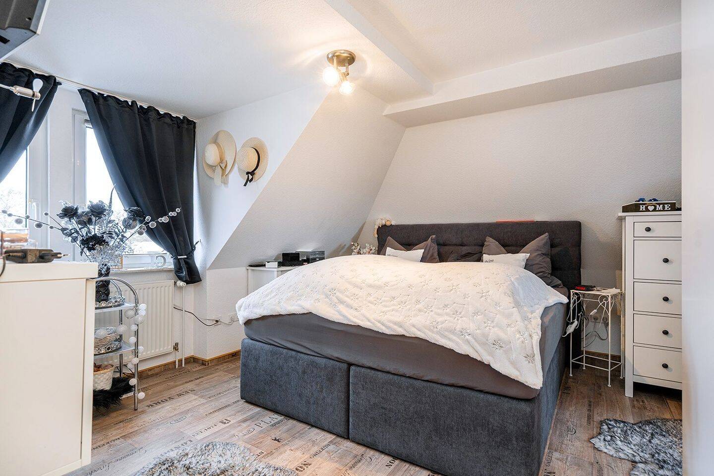 Wohnen auf zwei Ebenen - Maisonettewohnung in zentraler Innenstadtlage von Esens – Esens – Vorschaubild 9