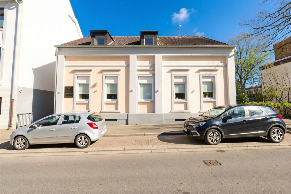 Ein Grundstück, zwei Zuhause - perfekte Chance für Familien & Investoren – 45309 Essen – Bild 1 von 9