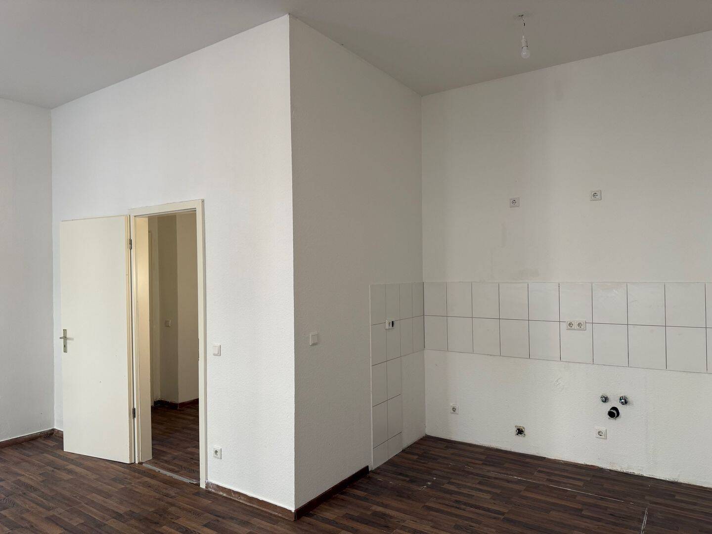 Bezugsfreie, großzügige 3-Zimmer-Erdgeschosswohnung im Altbau in Berlin-Weißensee! – Berlin – Vorschaubild 7