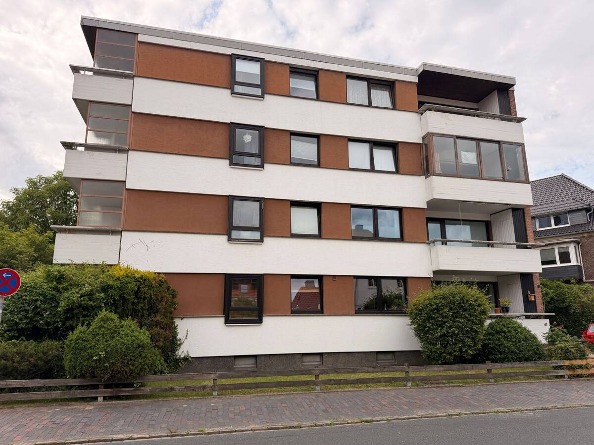 Zentrale 2-Zimmer-Eigentumswohnung in Oldenburg: Mit Fahrstuhl, Balkon und Kellerraum – 26135 Oldenburg – Bild 1 von 6