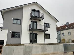 Lichtdurchflutete Dachwohnung mit Balkon in absolut ruhiger Lage – 80935 München – Vorschaubild 4