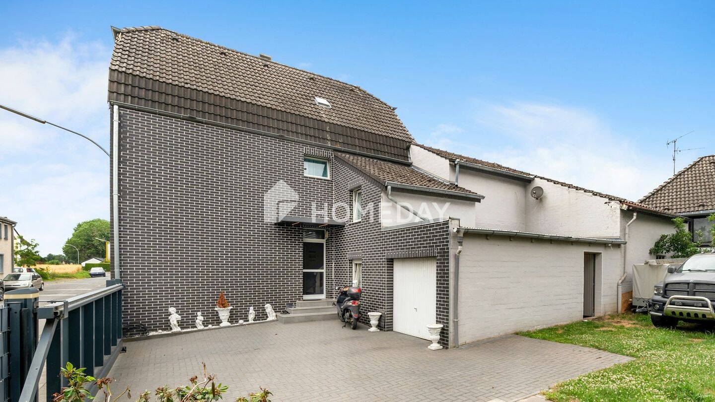 Modernisiertes Familienglück mit Garage, Garten, Terrasse und Einbauküche in Beckrath – Mönchengladbach – Vorschaubild 2