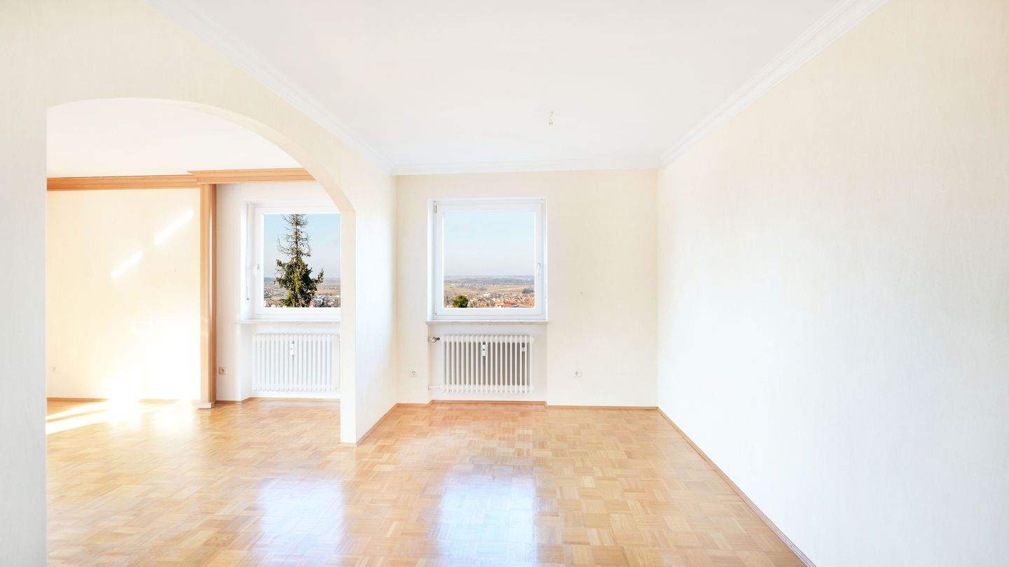 Ruhige 3-Zimmer-Wohnung mit Weitblick, großer Loggia und Garage in Weißenburg (Ludwigshöhe) – Weißenburg in Bayern – Vorschaubild 5