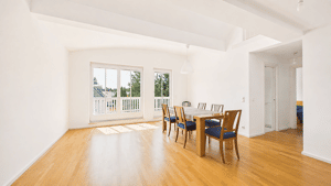 HEGERICH: Stilvolle 2,5-Zimmer-Dachgeschosswohnung mit Galeriepotenzial in München-Waldtrudering! – 81827 München – Vorschaubild 2