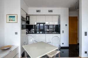 Sonniges City-Apartment mit Terrasse in bester Mitte-Lage – 10117 Berlin – Vorschaubild 4