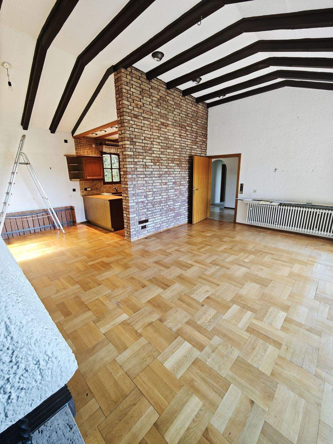 Charmantes Einfamilienhaus in Weinheim-Oberflockenbach auf großzügigem 1000m² Grundstück. – Weinheim – Bild 1 von 9