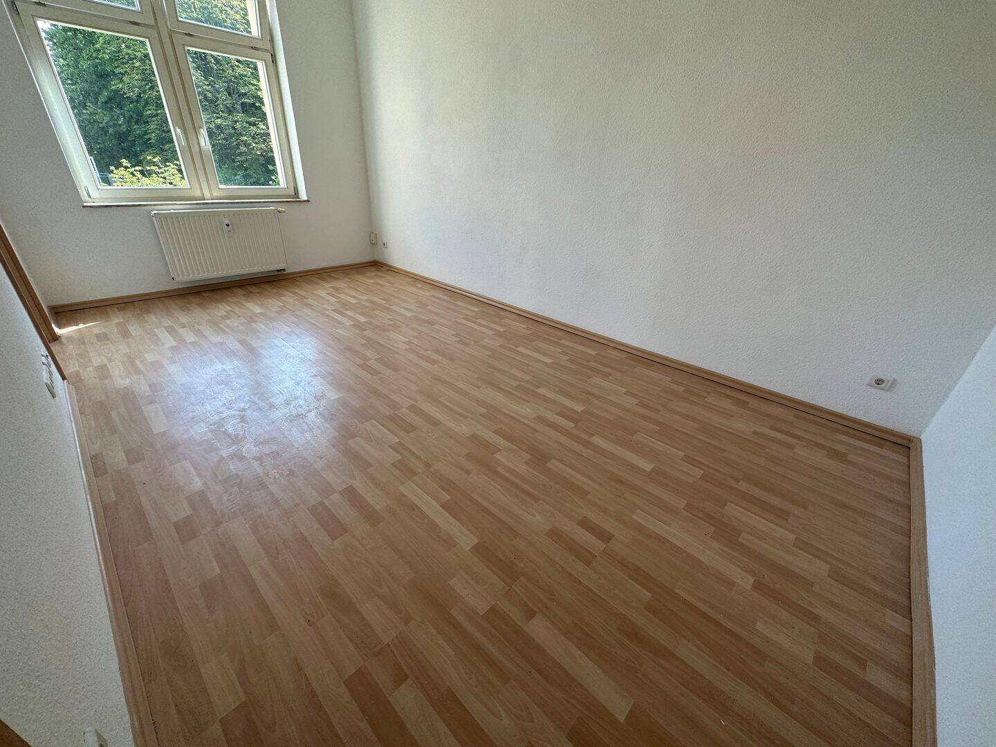 Klein aber fein / 1. OG Laminat / Bad mit Dusche ! – Chemnitz – Vorschaubild 2