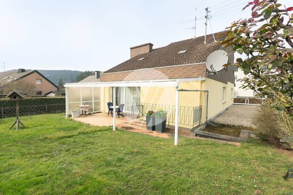 Mehrfamilienhaus in 54343 Föhren mit 242 m² kaufen