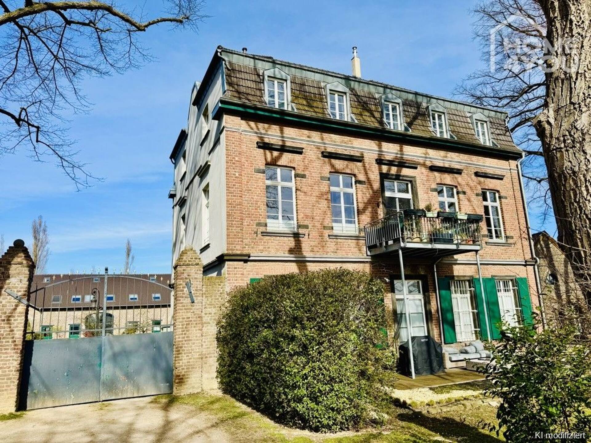 Terrassenwohnung in 50997 Köln mit 143,8 m² kaufen