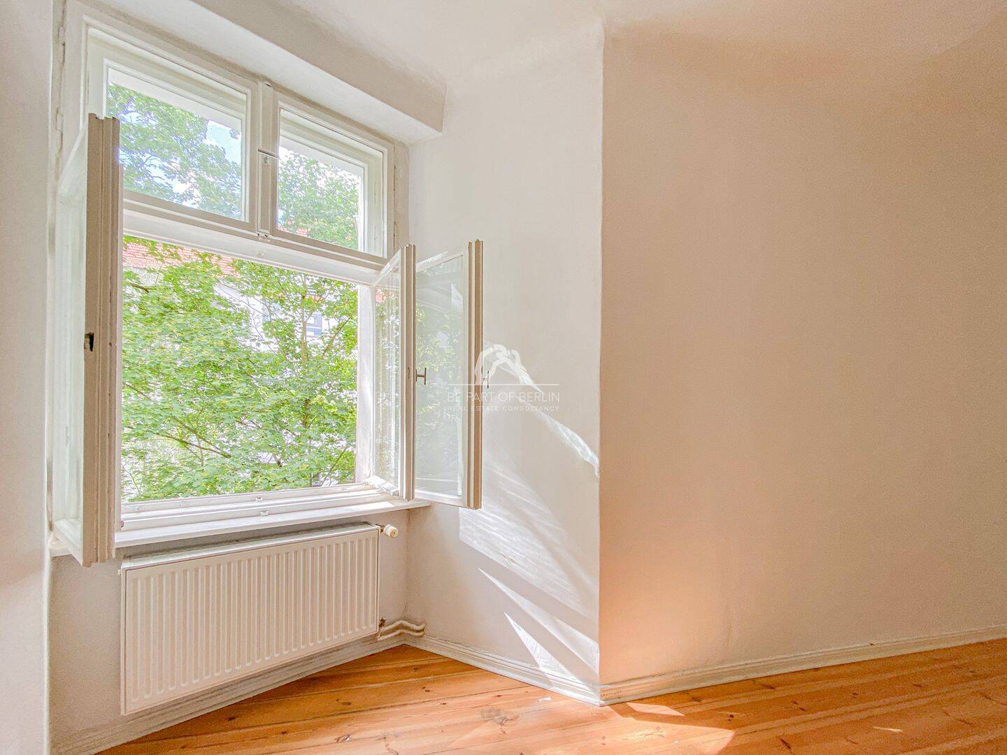 SUPERINTERESSANTE UND KLASSISCH SCHÖNE ALTBAUWOHNUNG! RUHIG LAGE IM GARTENHAUS! PROVISIONSFREI! – Berlin – Vorschaubild 6