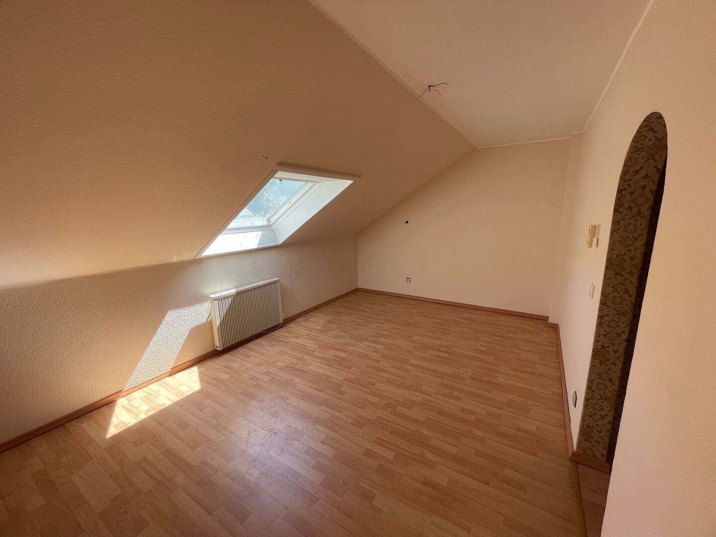 Geräumiges 7-Zimmer-Reihenhaus mit Garage in Toplage von Solingen- Burg – Solingen – Vorschaubild 8