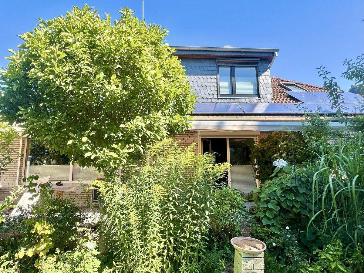 EIN- BIS ZWEIFAMILIENHAUS IN HANNOVER - BEMERODE – Hannover – Bild 1 von 9