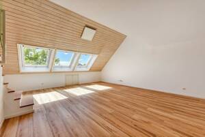 +++ frisch renoviert - DG-Maisonette-Galerie - Fußboden-Heizung - 2 Bäder - Balkon mit Fernblick - inklusive Einbaukü... – 70439 Stuttgart – Vorschaubild 2