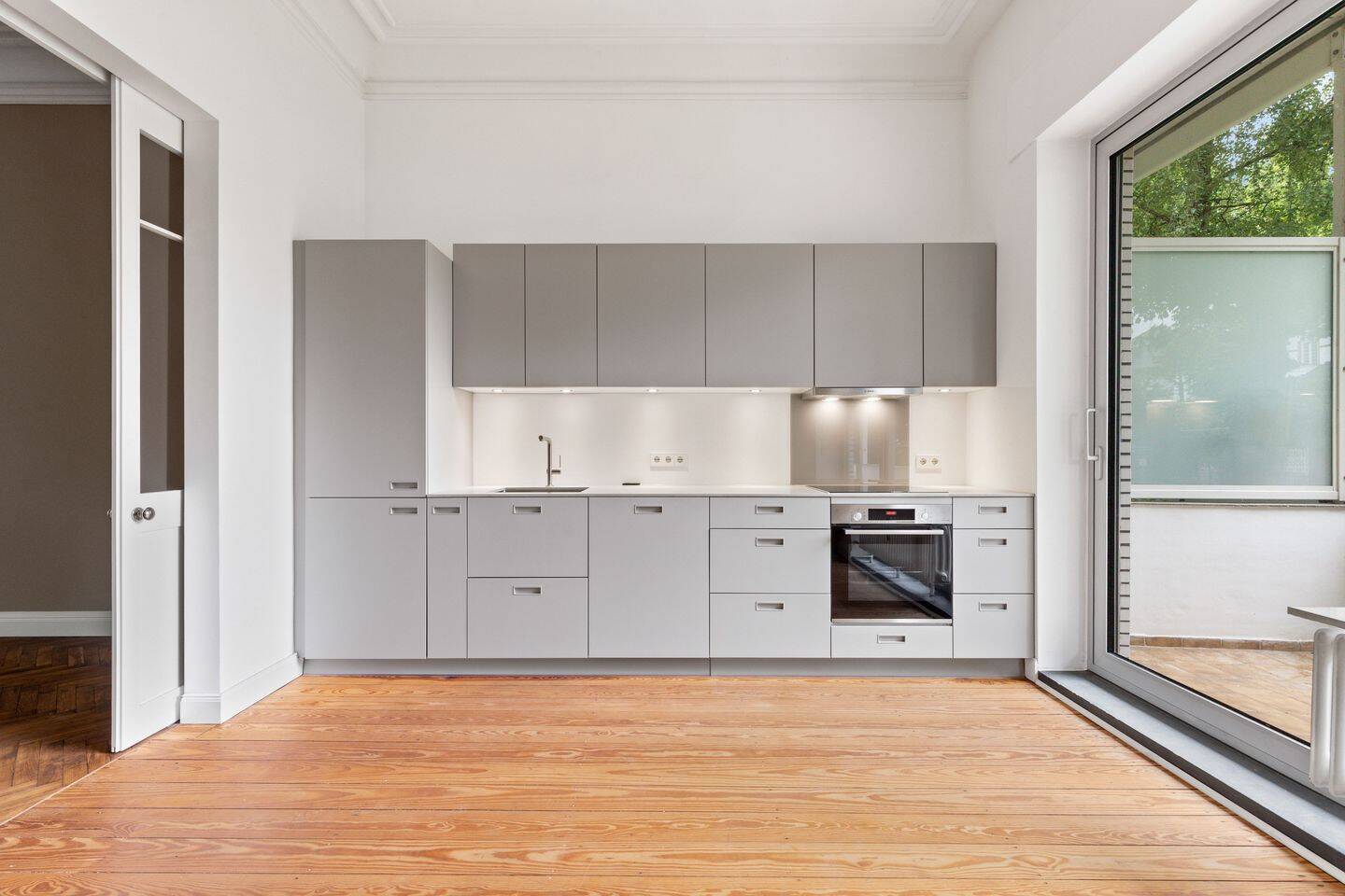 Innen charmanter Altbau, außen modern: Schöne Wohnung mit direktem Zugang zum Alsterwanderweg – Hamburg – Vorschaubild 4