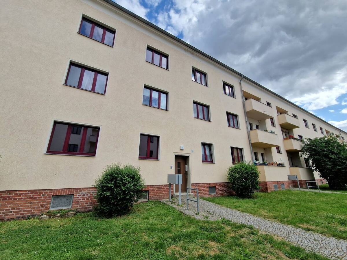 Cooler Deal an heißen Tagen, jetzt zwei Kaltmieten frei* - ruhig wohnen in Cracau! – 39114 Magdeburg – Bild 1 von 9